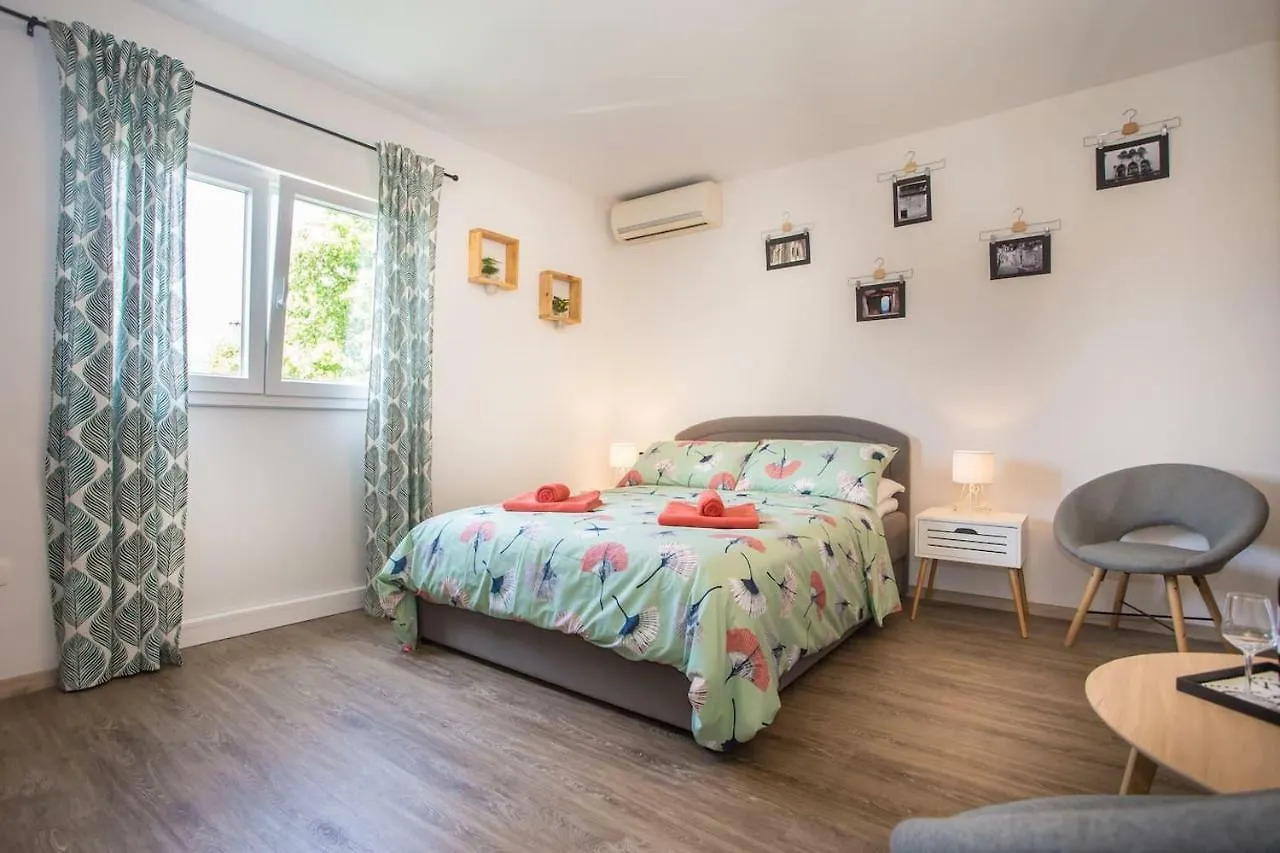 Caprice Studio Apartment  Porec