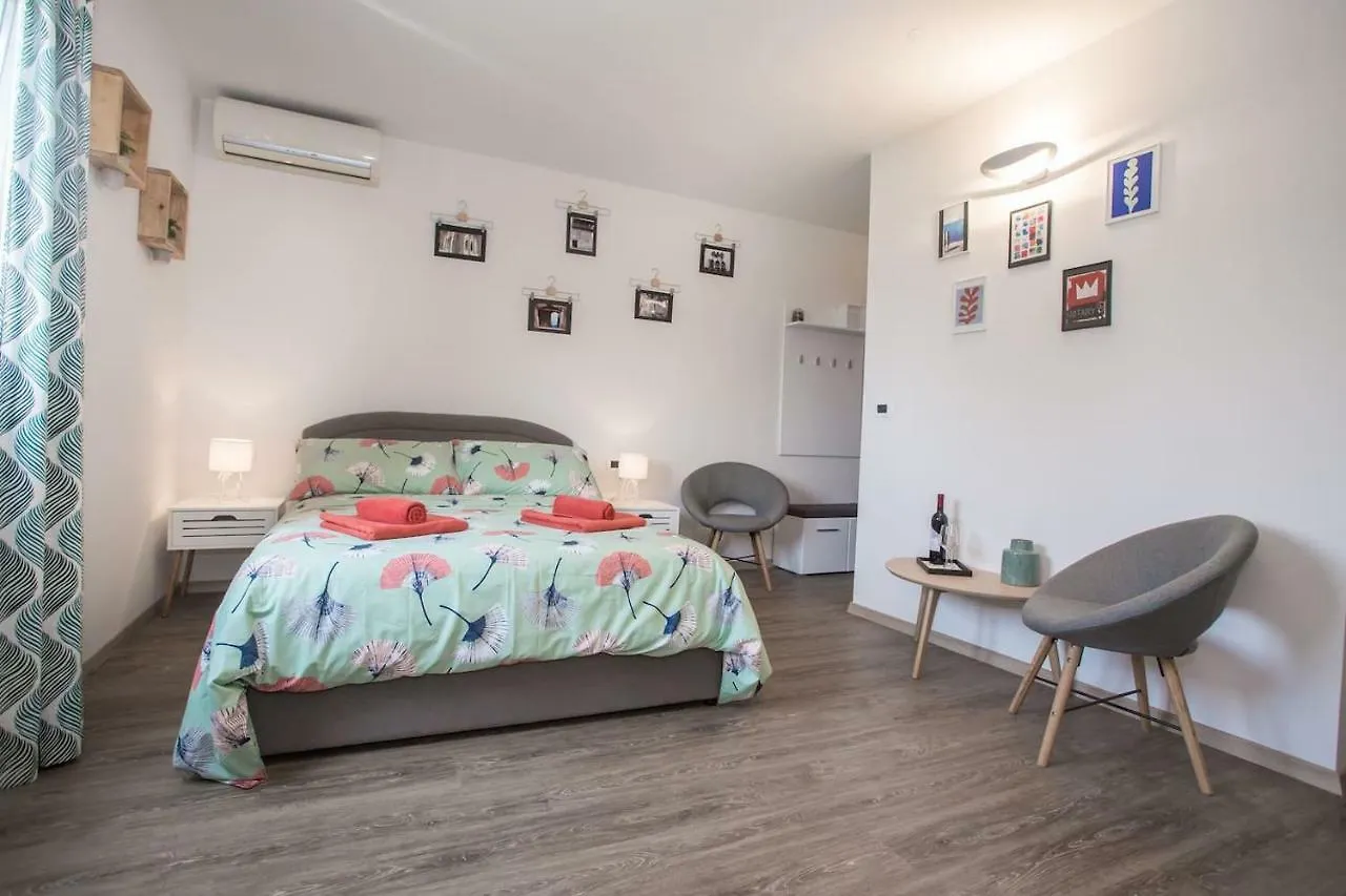 Caprice Studio Apartment Porec